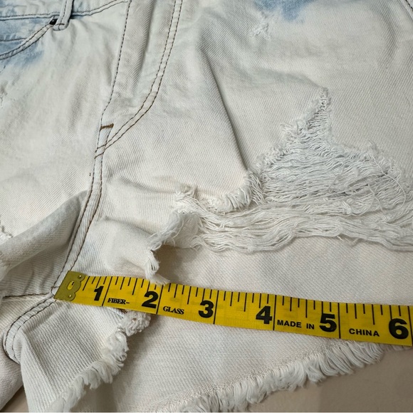 True Religion Women's CAIA High Rise Destroyed Frey Hem Denim Cutoffs Shorts - Picture 11 of 15